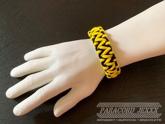 Paracord náramek (17 cm) yellow - black - 5