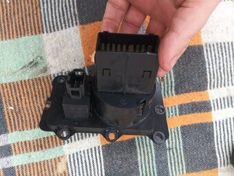 Prodám přepínač světel Fabia 1 - 5