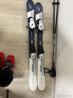 Lyže dětské + hůlky + lyžáky - 5