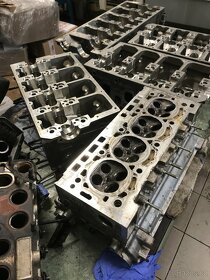 Prodám hlavy na motory vč. bloku. vložkováni vstřiku Pd - 5