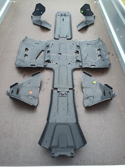 Kryt podvozku Can Am outlander g2 plastový - 5