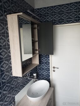 Koupelnová sestava s umyvadlem - 5
