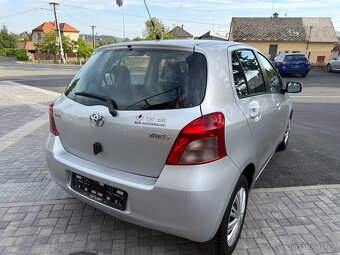 Toyota Yaris 1.3VVT-i Executive AUTOMAT jen 135tkm - 5