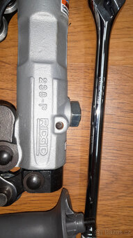 Ridgid 238-P Utínačka odpadových trubek do 8" - 5