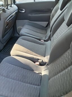 Renault Grand Scenic 1.9 D - 5