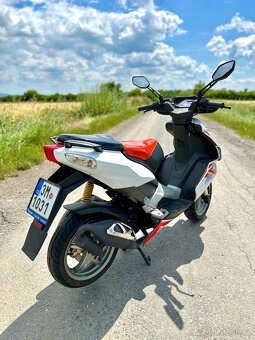 Prodám skútr Aprilia SR 50 - 5