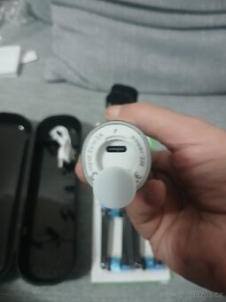 6D rotační zubní kartáček - 5