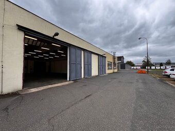 Pronájem GARÁŽ/SKLAD/DÍLNA/220m2/KLIDNÝ AREÁL/VELKÁ VRATA - 5