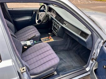 Mercedes Benz w201 190e - 5