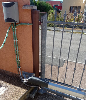 Prodám vjezdová vrata - 5