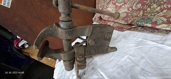 Kovařsky svěrák malý - 5