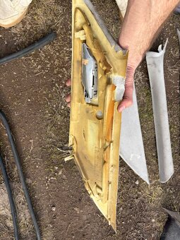 Sloupky Bmw e36 coupe - 5