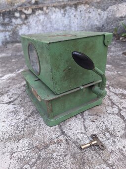 Staré mechanické píchací hodiny - 5