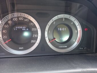 Volvo V70 D5 2.4 - 5