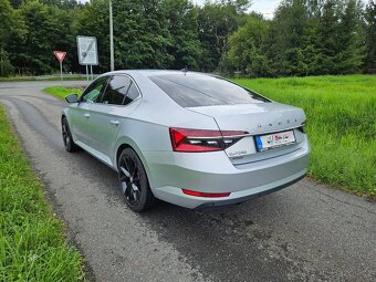 Superb 3 facelift rv2020 naj 105 tis.km ČR metrix - 5