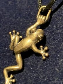 krásná bronzová rosnička ,... 4 x3 cm - 5