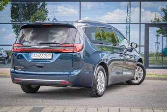 Chrysler Pacifica - 5