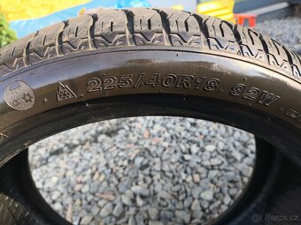 Celoroční pneu 225/40 R18 6-7mm - 5