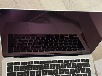 Prodám Apple MacBook Air M1 13” (256 GB SSD, 8GB RAM) - 5