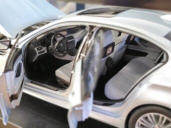 BMW M5 1:18 Paragon Models - 5