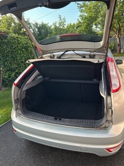 Ford focus 1.6 - 5