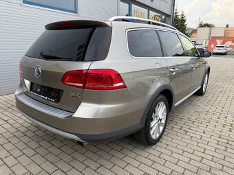 VW PASSAT 2.0 TDi DSG 4x4 ALLTRACK XENON KAMERA TAŽNÉ - 5