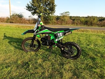 Pitbike Shark E-start 125ccm 17x14 zelená - 5