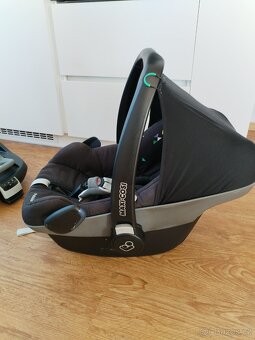 Autosedačka Maxi Cosi Pebble a Pearl se základnou - 5