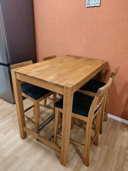 Stůl masivní jídelní, dřevěný a 4 masivní židle - 5