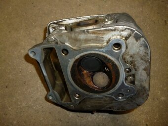 Piaggio Skipper 125, 150 ST. Hlava - komplet. Od 1998 - 5