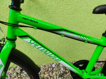 Značkové dětské kolo SPECIALIZED 20" (zelená) - 5