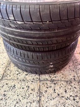 245/45r18 - 5
