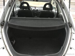 Volkswagen New Beetle - 5
