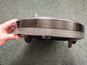 iRobot vysavač - 5