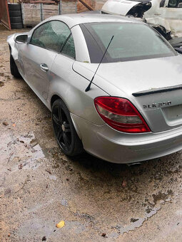 MERCEDES BENZ SLK r171 350 V6 na náhradní díly - 5