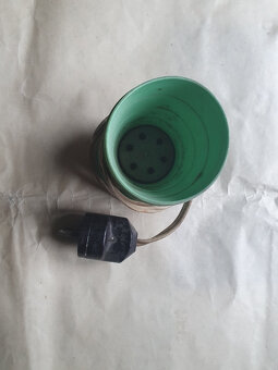 Termosky různých velikostí a rychlovařič - 5