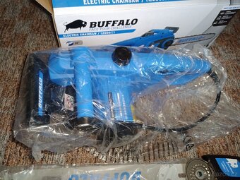 Prodám elektrickou pilu Buffalo - 5