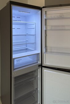 Lednička Samsung (2022) stříbrna, tichá, NoFrost, jako nová - 5