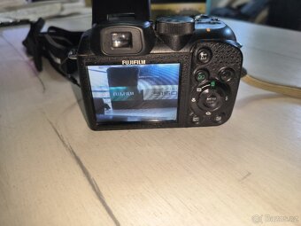 Fuji FinePix S1500 - 5