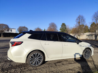 Toyota Corolla Hybrid - 5