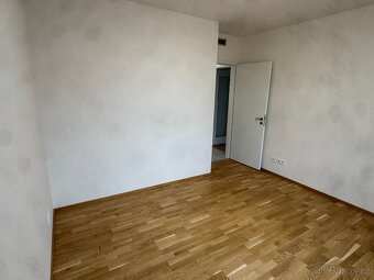 Pronájem bytu 2 + kk Zahálka Mezi Vodami - 5