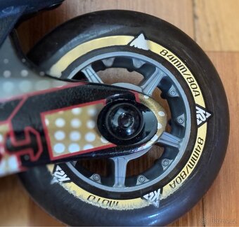 Brusle K2 Moto 84 vel. 44.5 + chrániče – jako nové - 5