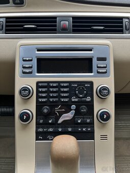 Volvo XC70 D5 (151 kW) AWD Summum, POJAZDNE,2011, SR - 5