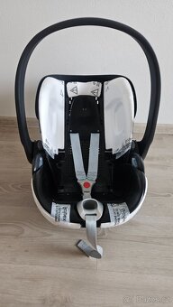Cybex Cloud Z + otočna zakladna Base Z - 5