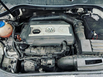 Vůz na náhradní díly VW Passat B7 sedan 2012 CCZB MDL LB9A - 5