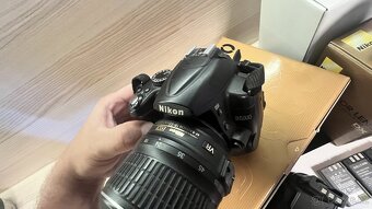 Nikon D5000 + příslušenství - 5
