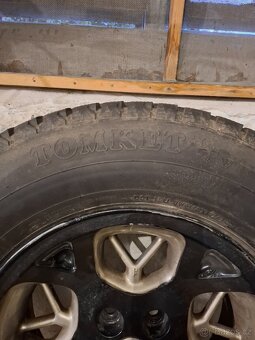 Kola jeep cherokee kj - 5