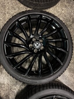 Alu kola Škoda/VW 18" černá 5×100 ET35 + Hankook Winter - 5