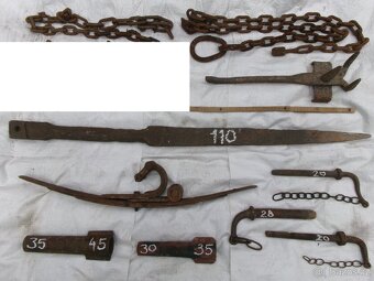 prodám díly z koňského kočáru. Nádrže na PHM, odčerpávací ru - 5