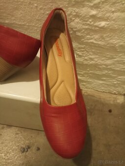 Lodičky Piccadilly - 5